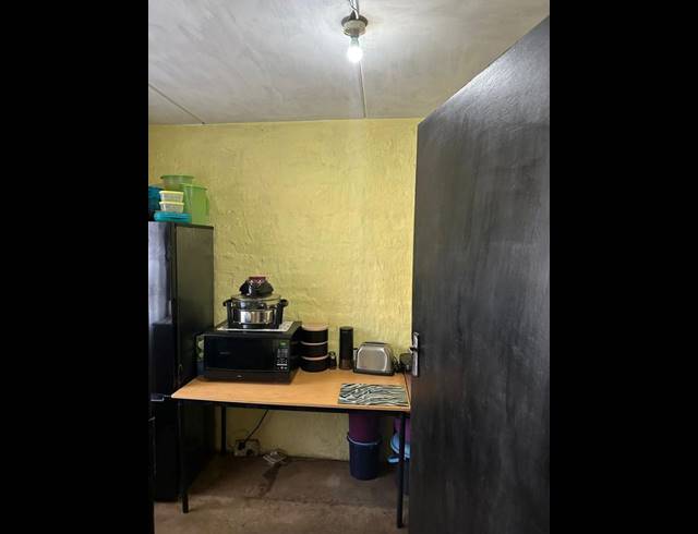 2 BEDROOM HOUSE FOR SALE IN LUFHERENG